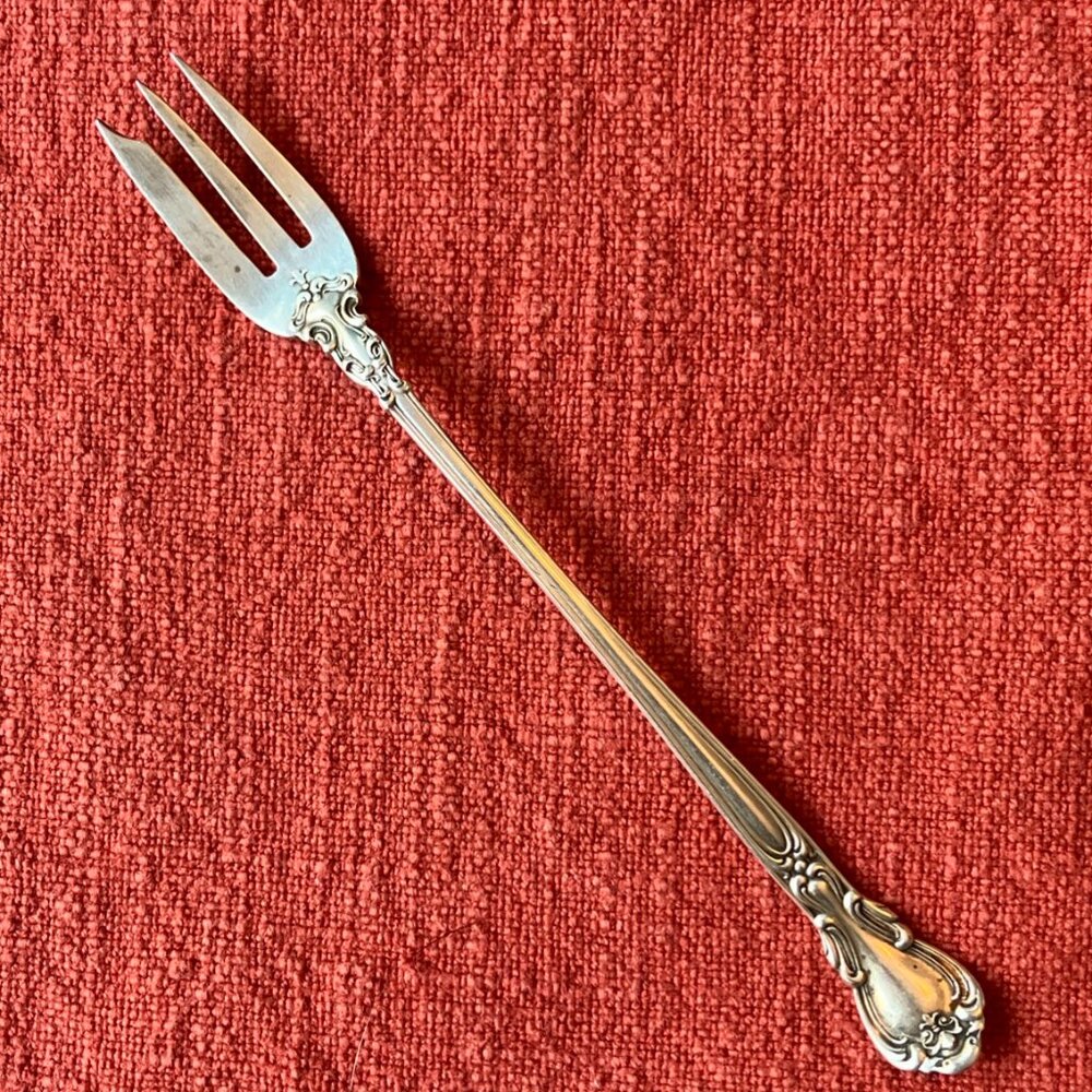 Gorham Chantilly (Lion-Anchor-G) 5 3/8” Cocktail/Seafood Fork NO Monogram